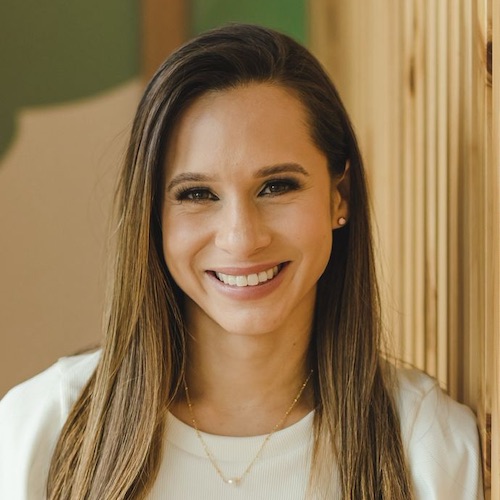 Dra. Carolina Bazo Roldán, Especialista en Odontopediatría del Centro Médico DALUZ