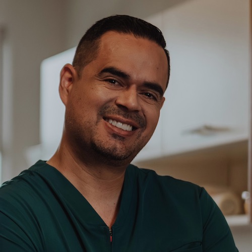 Dr. Jorge Varela, Especialista en Odontología del Centro Médico DALUZ