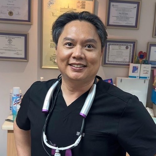 Dr. Max Yick - Especialista en Odontología y Ortodoncia del Centro Médico DALUZ